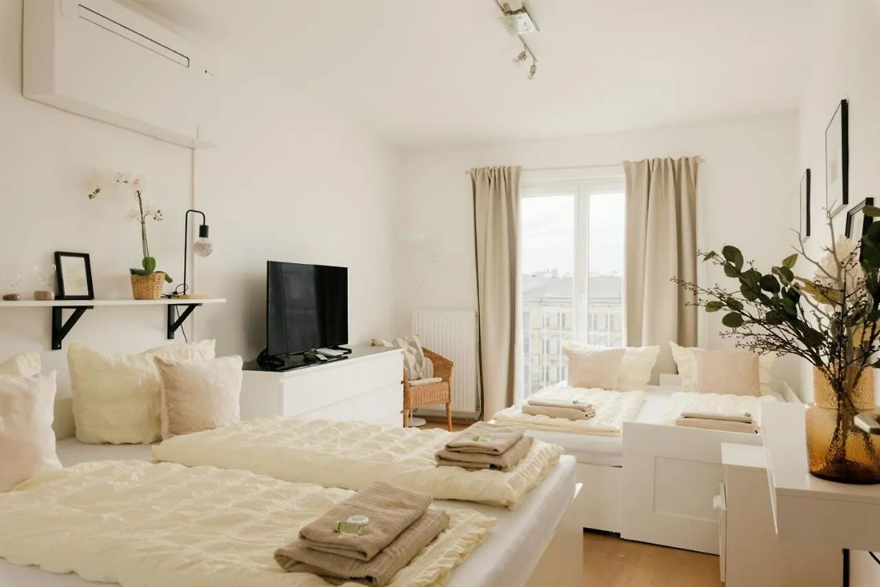 Apartment Zentral Direkt An U-Bahn Station Vienna
